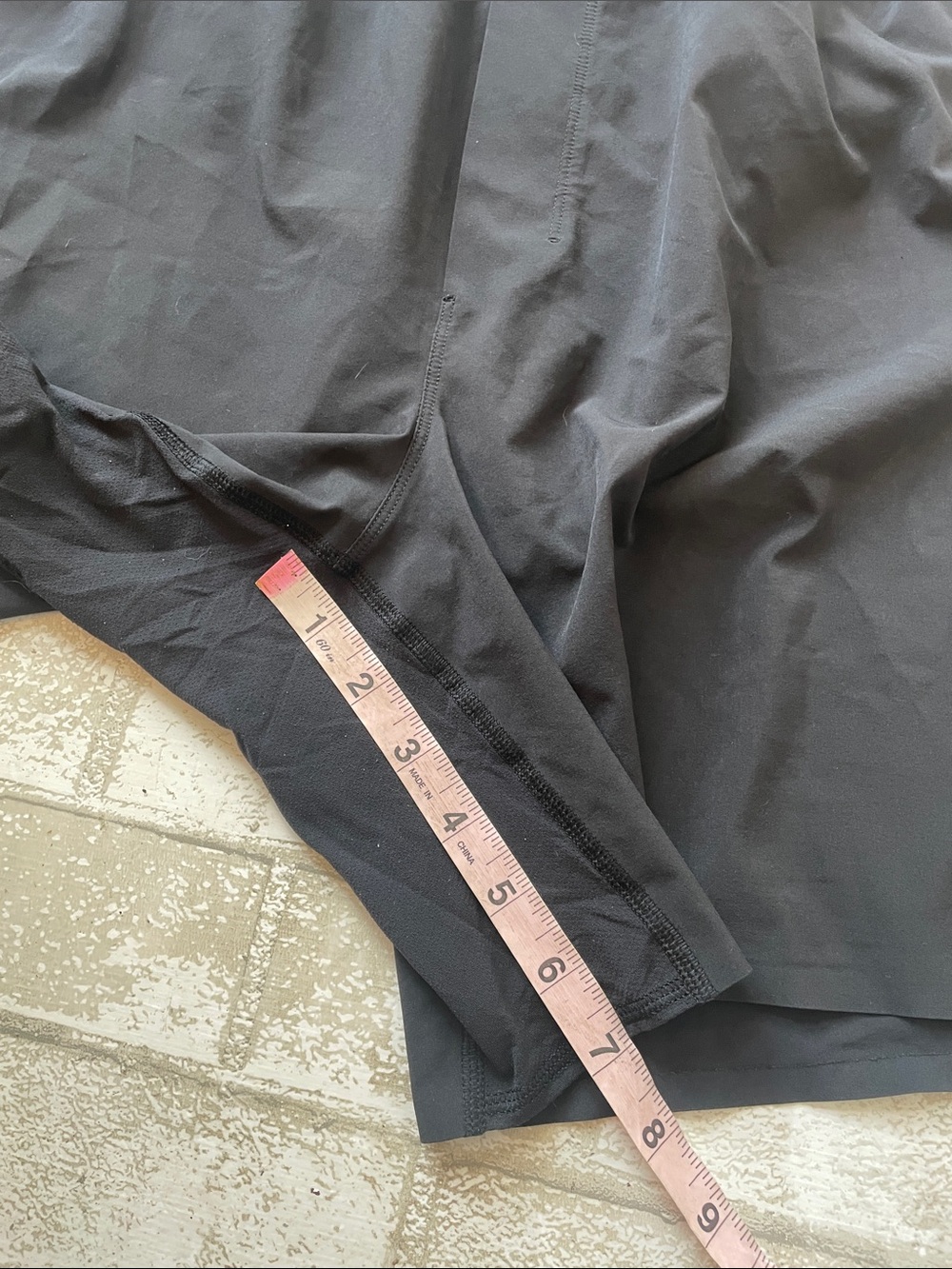 Lululemon black surge shorts xxl - Picture 4 of 8